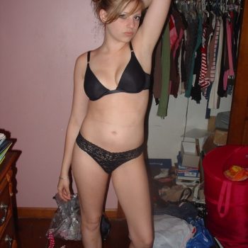 Profil de Maurillia, 32 ans, Plan Cul à Laroussiine