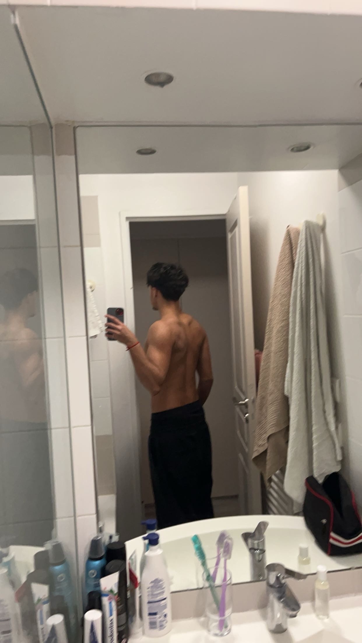 Profil de Wilfried, 22 ans, Plan Cul à Essemirat