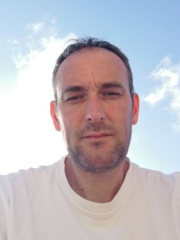 Profil de Kadafi, 48 ans, Plan Cul à Erriba