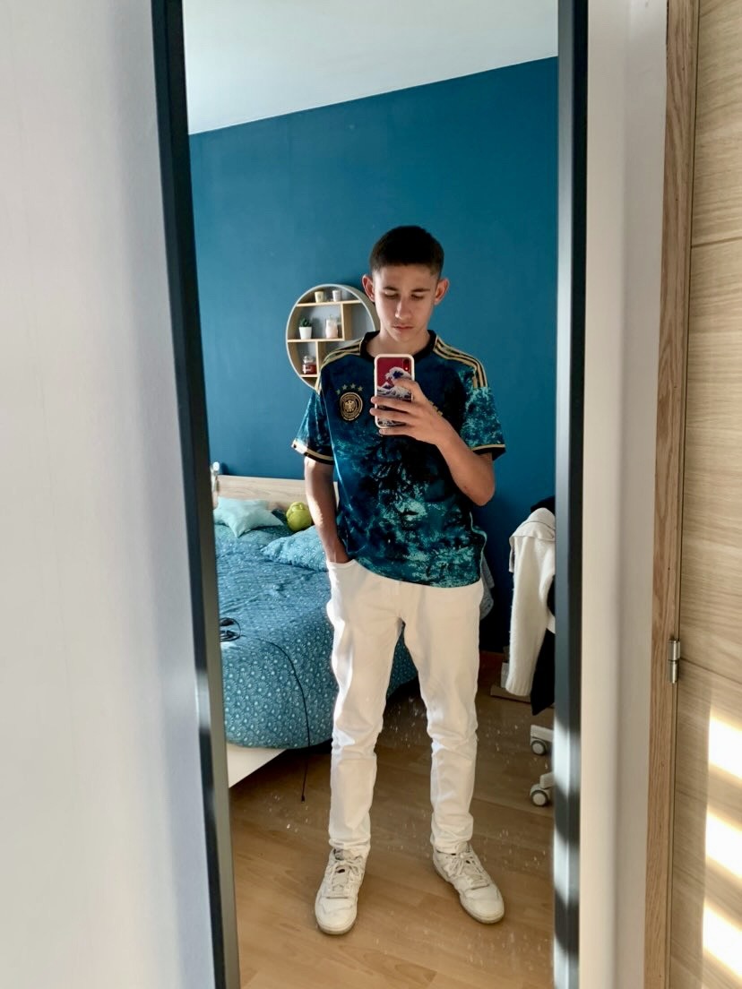 Profil de Donald, 23 ans, Plan Cul à Izedda