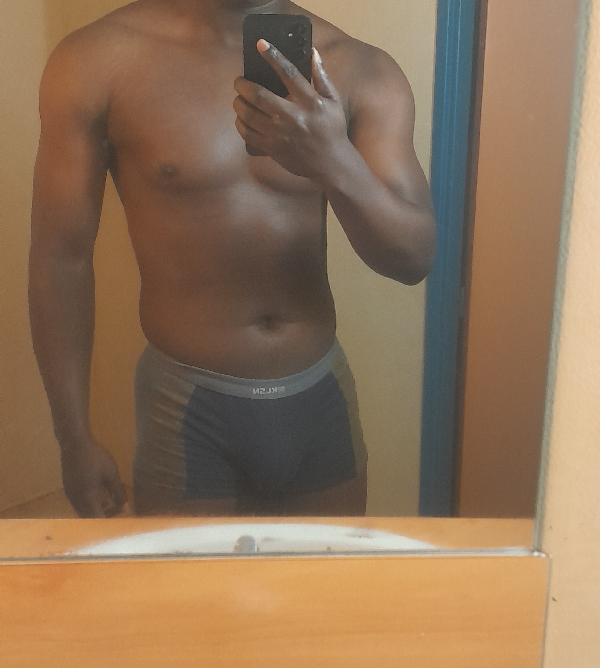Profil de Mylhan, 20 ans, Plan Cul à Ngoucht