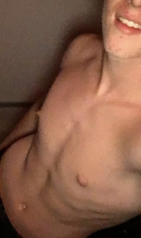 Profil de Victorio, 21 ans, Plan Cul à Ferme Samsem